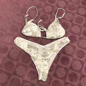 WeWoreWhat Toile Green/White Bikini Size Small